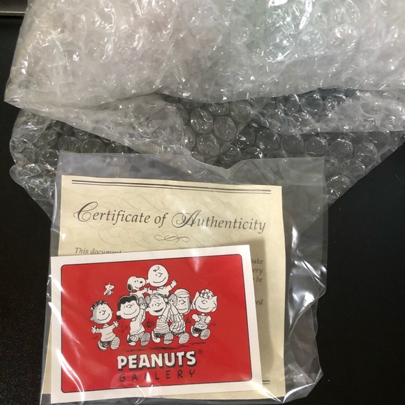 🚫SOLD🚫Peanuts Franklin figurine - Picture 4 of 7